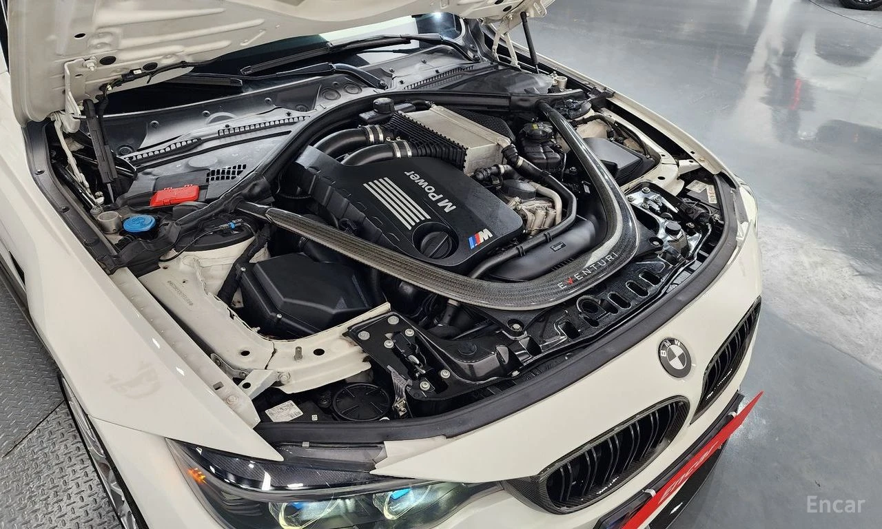 BMW M3 HARMON* KARDON* CARBON* , снимка 16 - Автомобили и джипове - 54740963