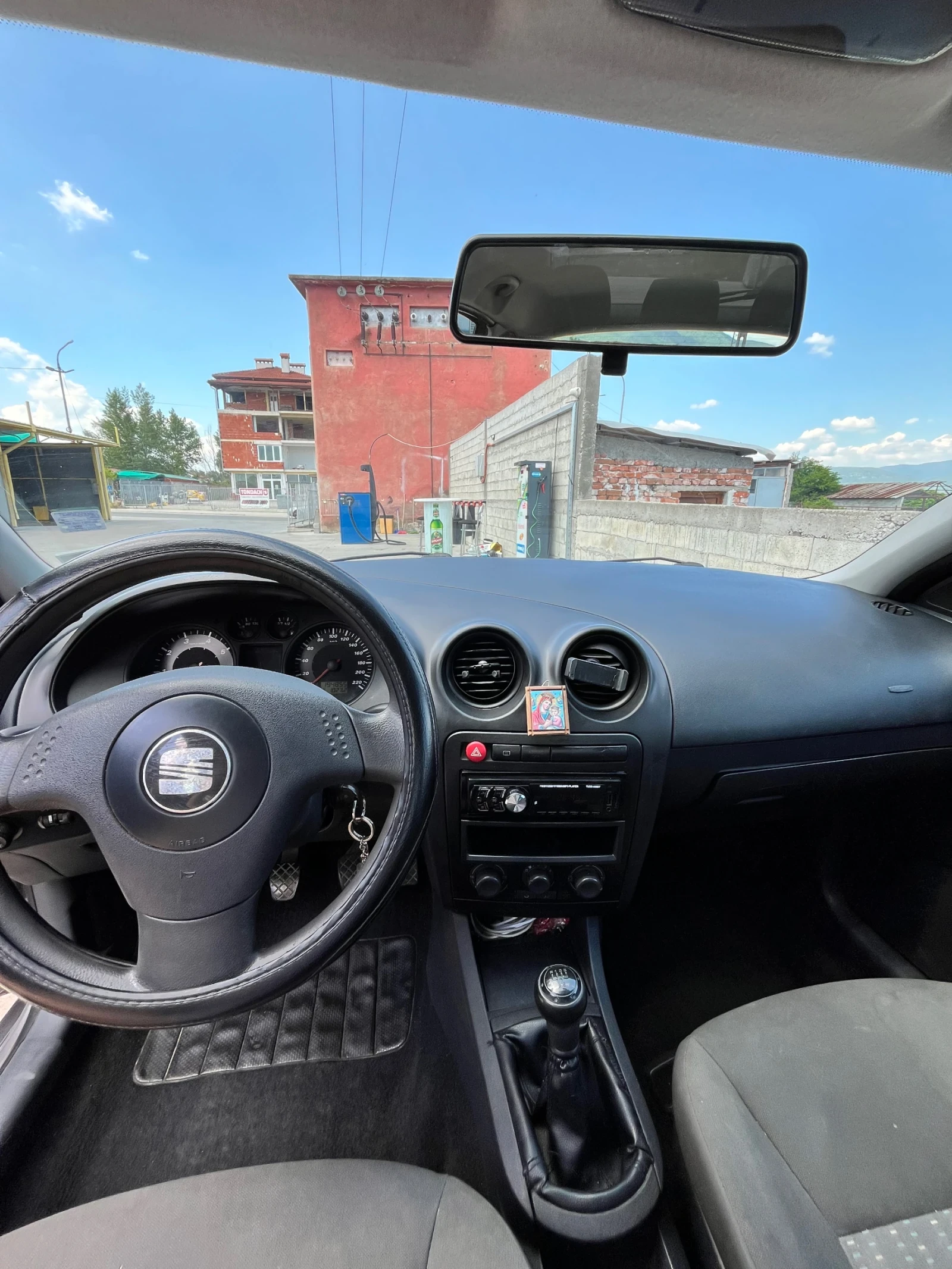 Seat Ibiza, снимка 11 - Автомобили и джипове - 54802318