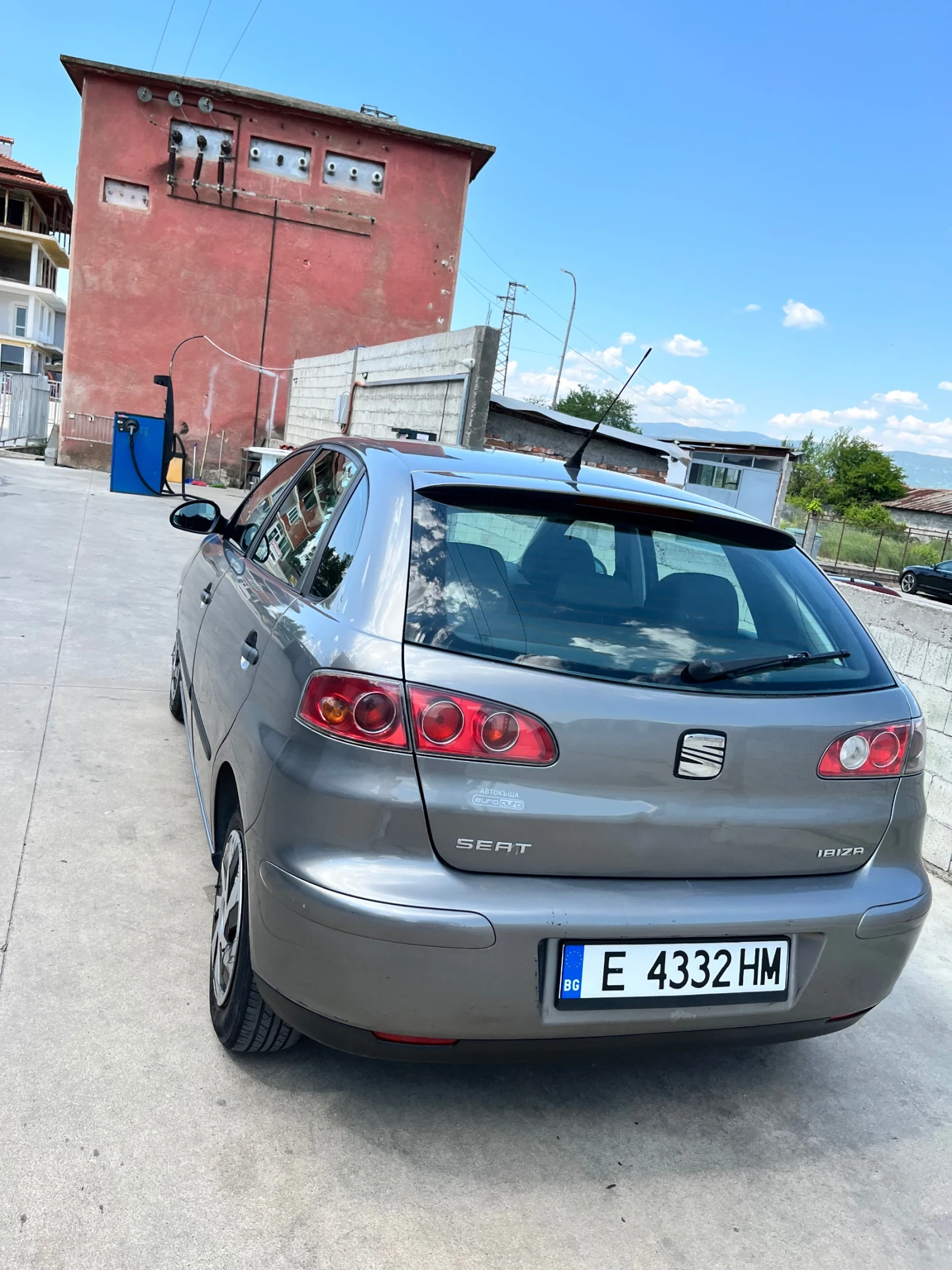 Seat Ibiza, снимка 3 - Автомобили и джипове - 54802318