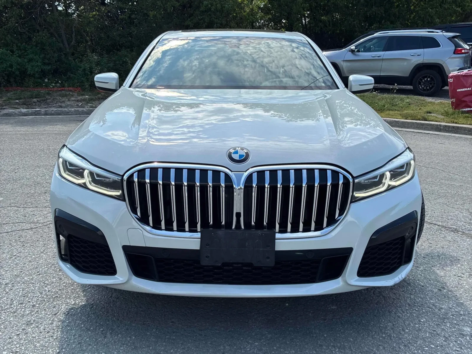 BMW 750 750i xDrive  CARFAX, снимка 6 - Автомобили и джипове - 55691171