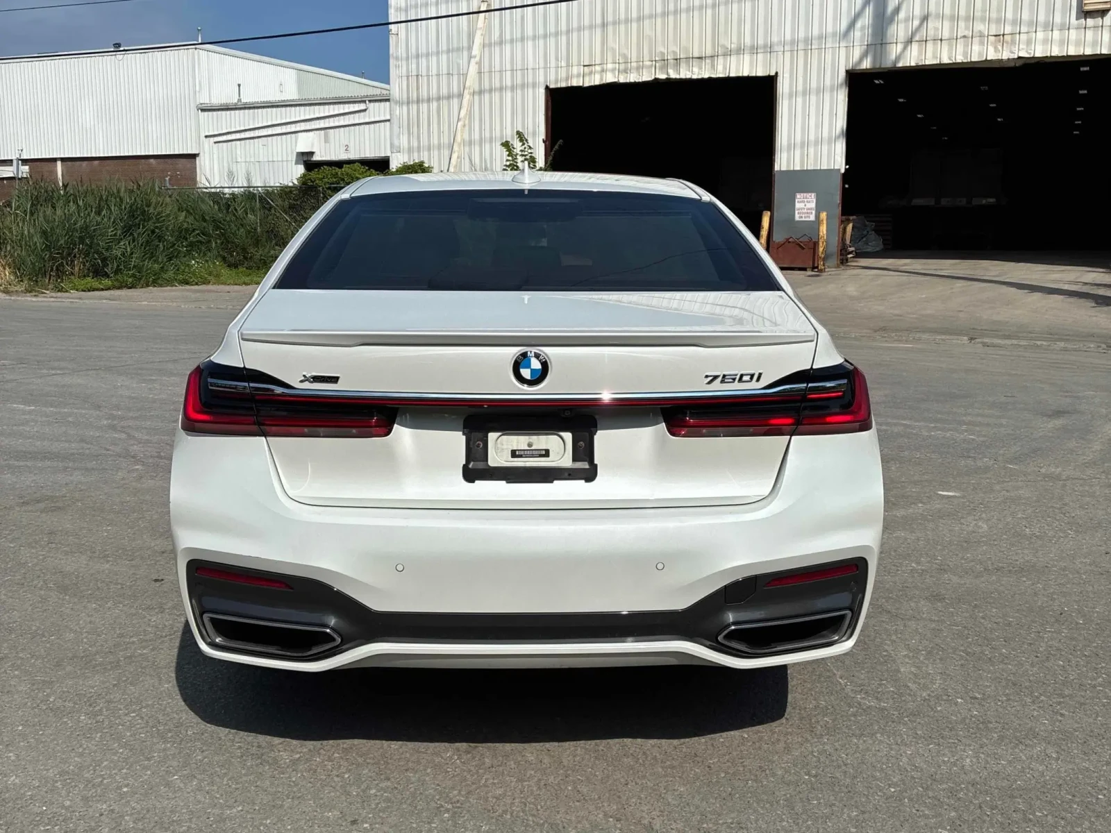 BMW 750 750i xDrive  CARFAX, снимка 4 - Автомобили и джипове - 55691171