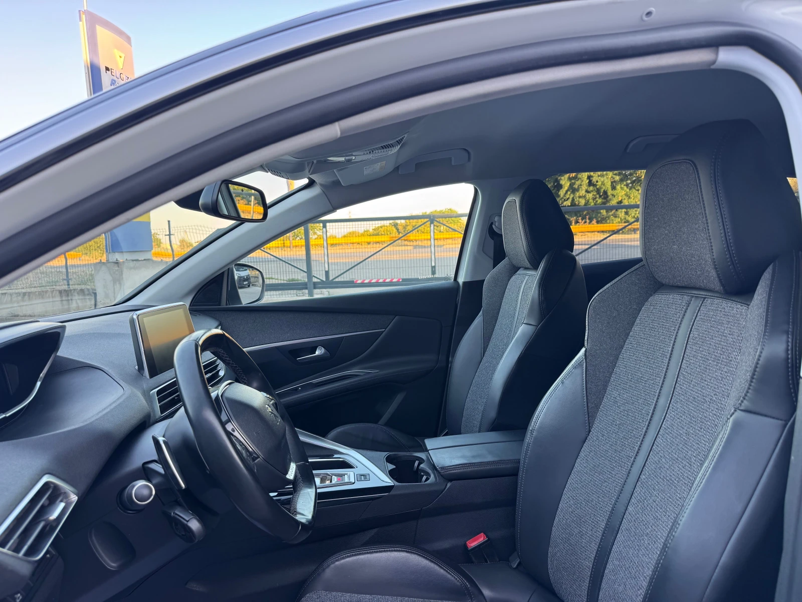 Peugeot 3008 1.6 HDI 120kc Allure avtomat, снимка 11 - Автомобили и джипове - 55694887