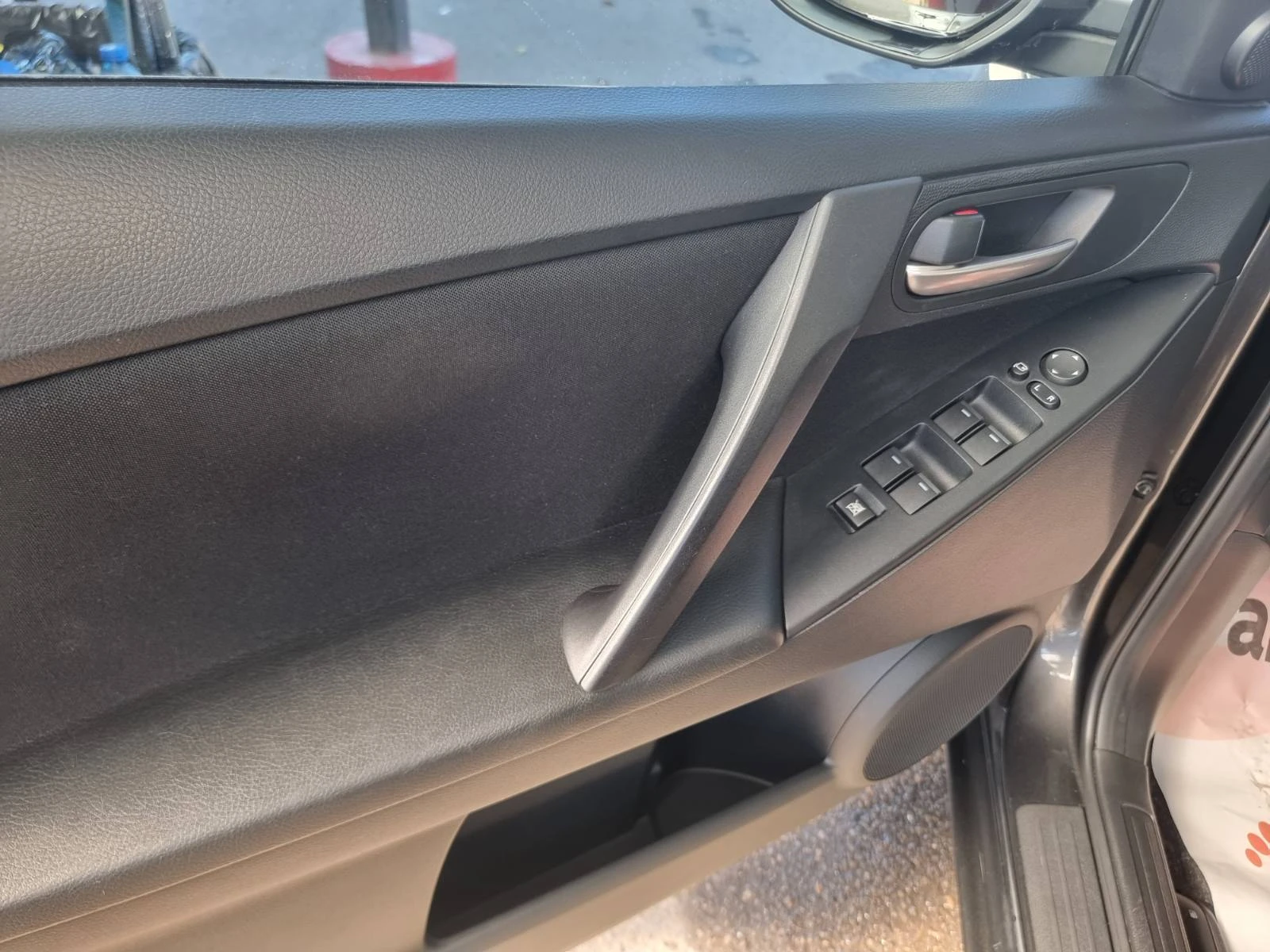 Mazda 3 1.6i /105hp / ПЕРФЕКТЕН, снимка 6 - Автомобили и джипове - 55752014