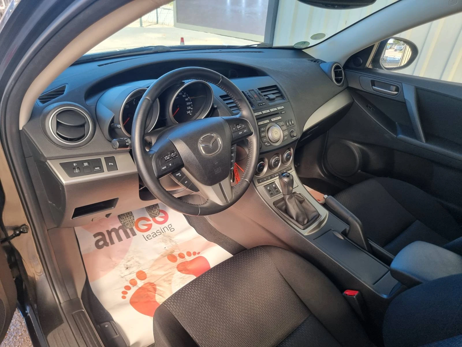 Mazda 3 1.6i /105hp / ПЕРФЕКТЕН, снимка 7 - Автомобили и джипове - 55752014