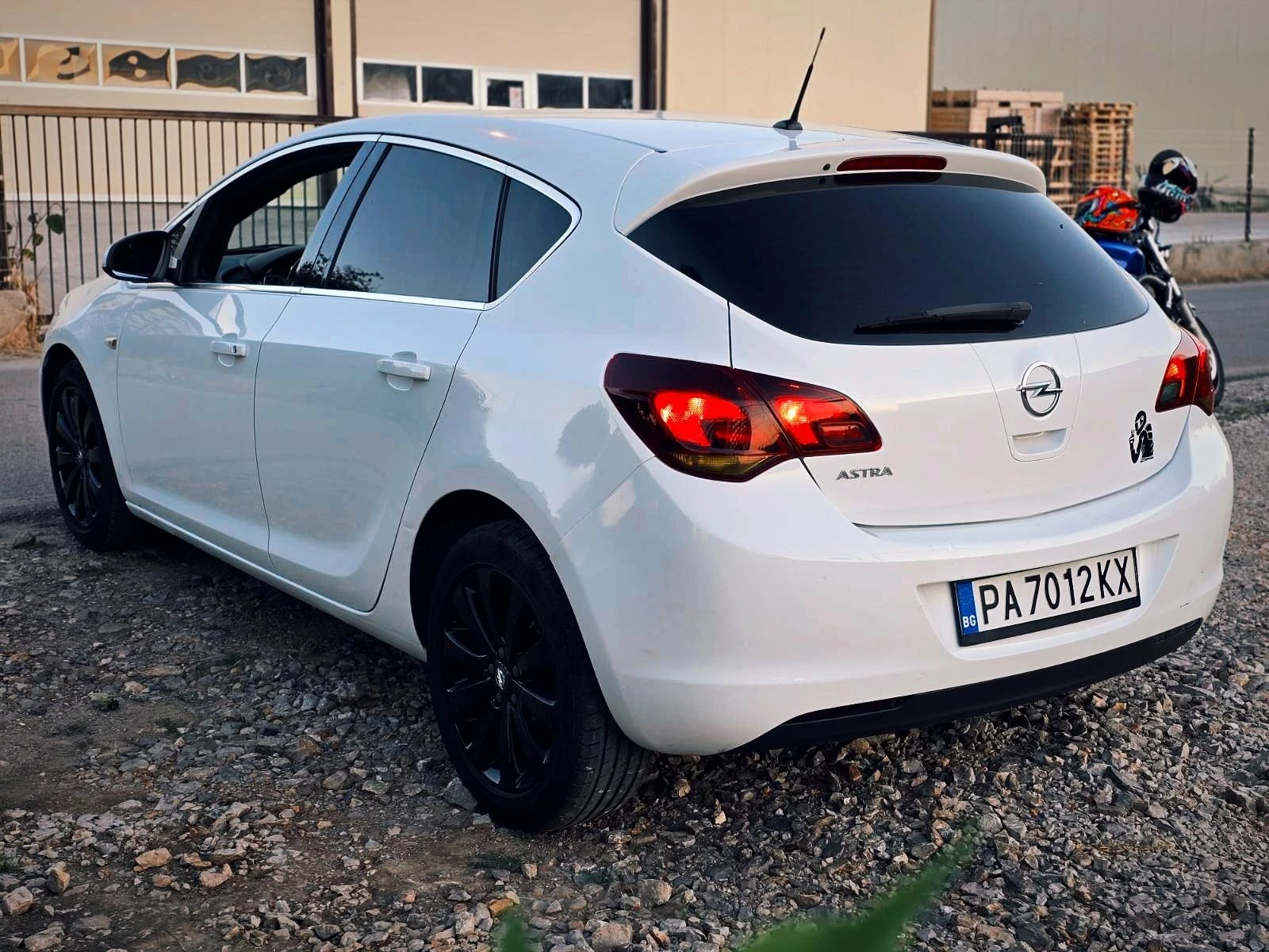 Opel Astra 1.4 101к.с., снимка 3 - Автомобили и джипове - 55881827