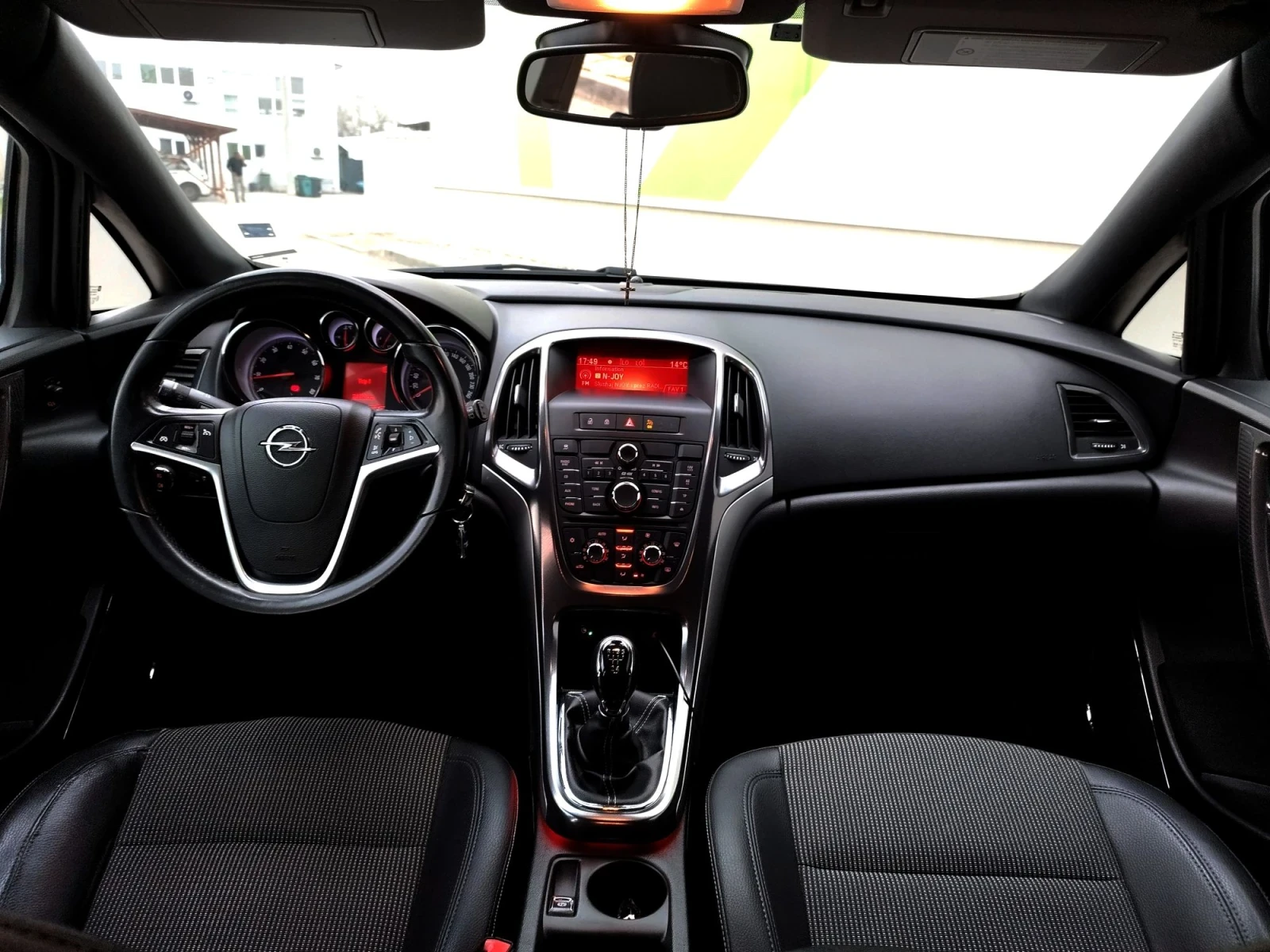 Opel Astra 1.4 101к.с., снимка 9 - Автомобили и джипове - 55881827