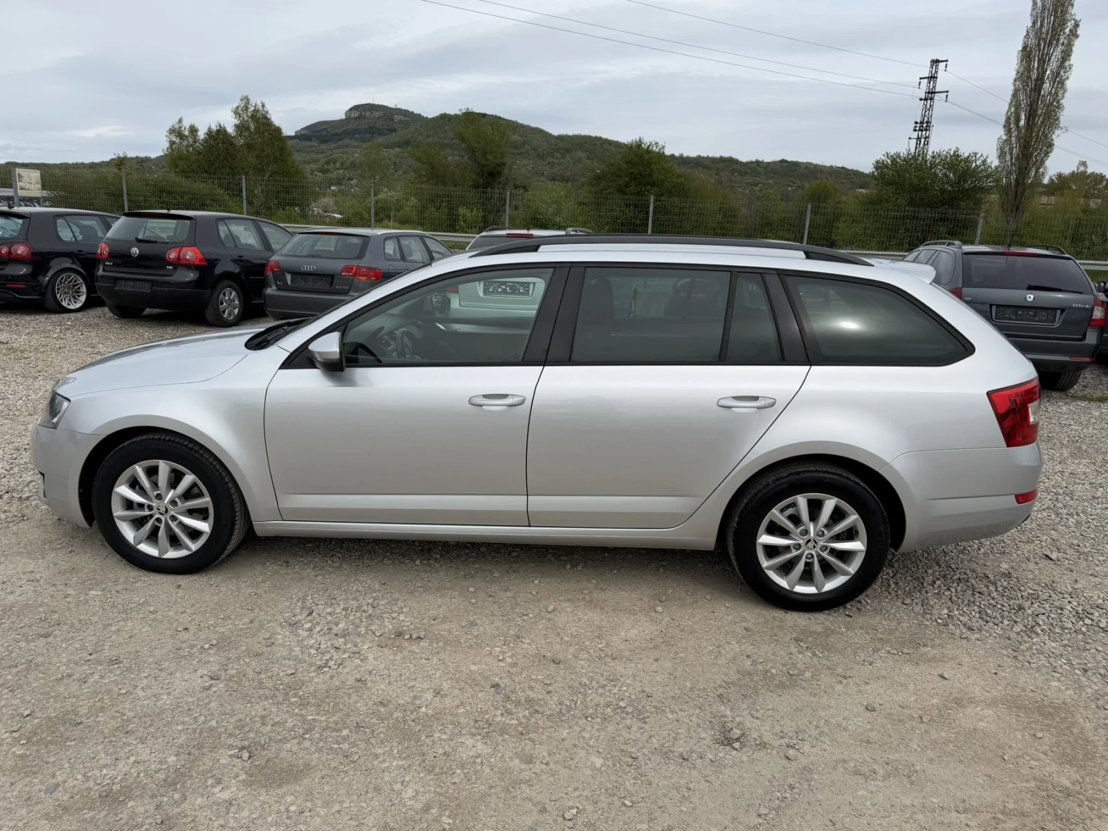 Skoda Octavia, снимка 5 - Автомобили и джипове - 56215977