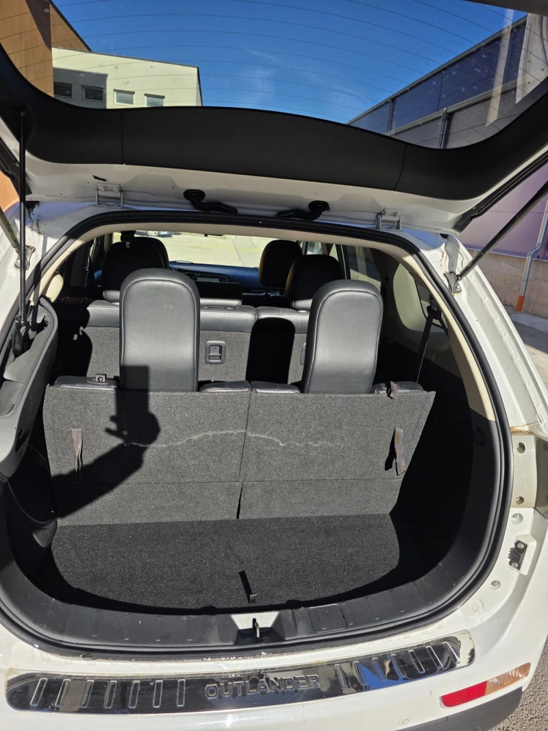 Mitsubishi Outlander 4x4 7места 2.4, снимка 12 - Автомобили и джипове - 52841165