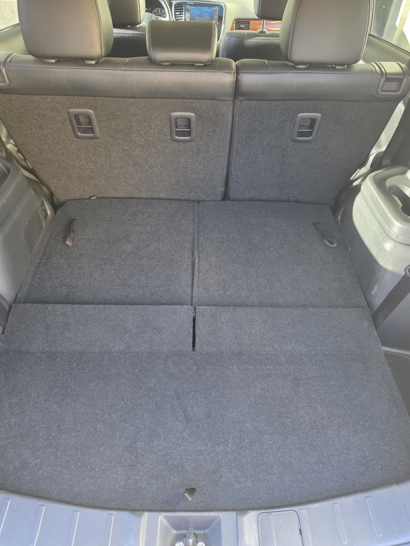 Mitsubishi Outlander 4x4 7места 2.4, снимка 15 - Автомобили и джипове - 52841165