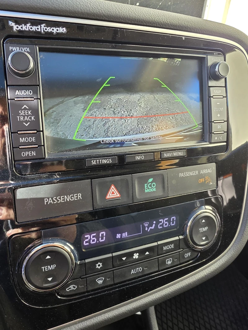 Mitsubishi Outlander 4x4 7места 2.4, снимка 16 - Автомобили и джипове - 52841165