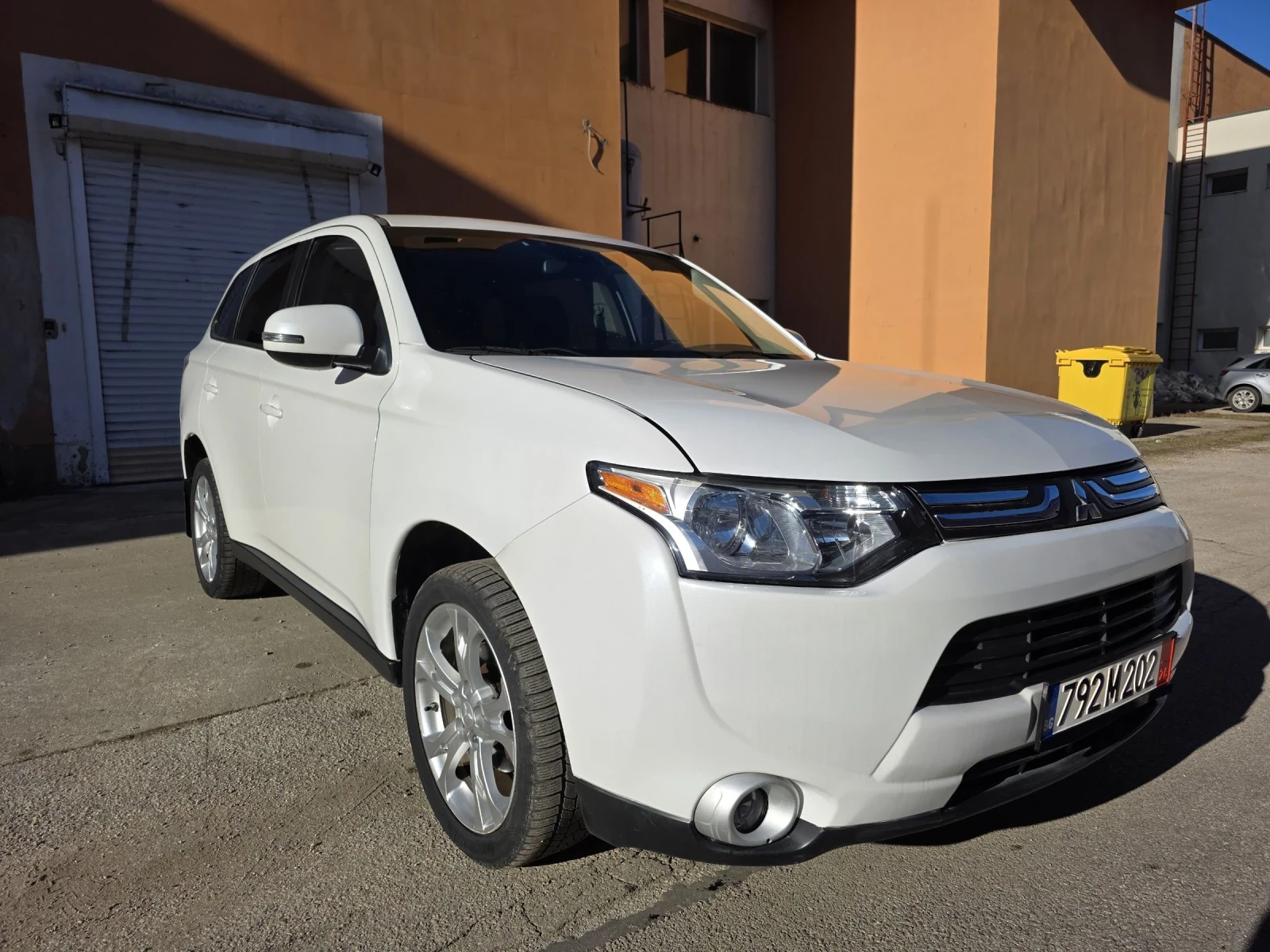 Mitsubishi Outlander 4x4 7����� 2.4 | Mobile.bg � ����������� 4