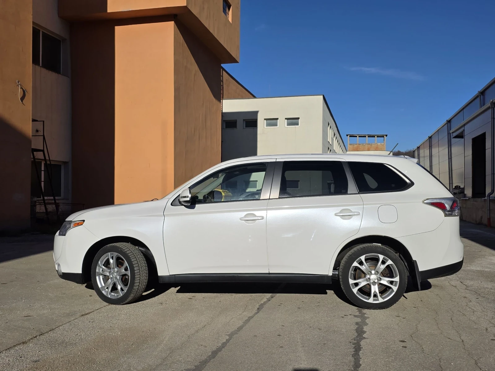 Mitsubishi Outlander 4x4 7����� 2.4 | Mobile.bg � ����������� 9
