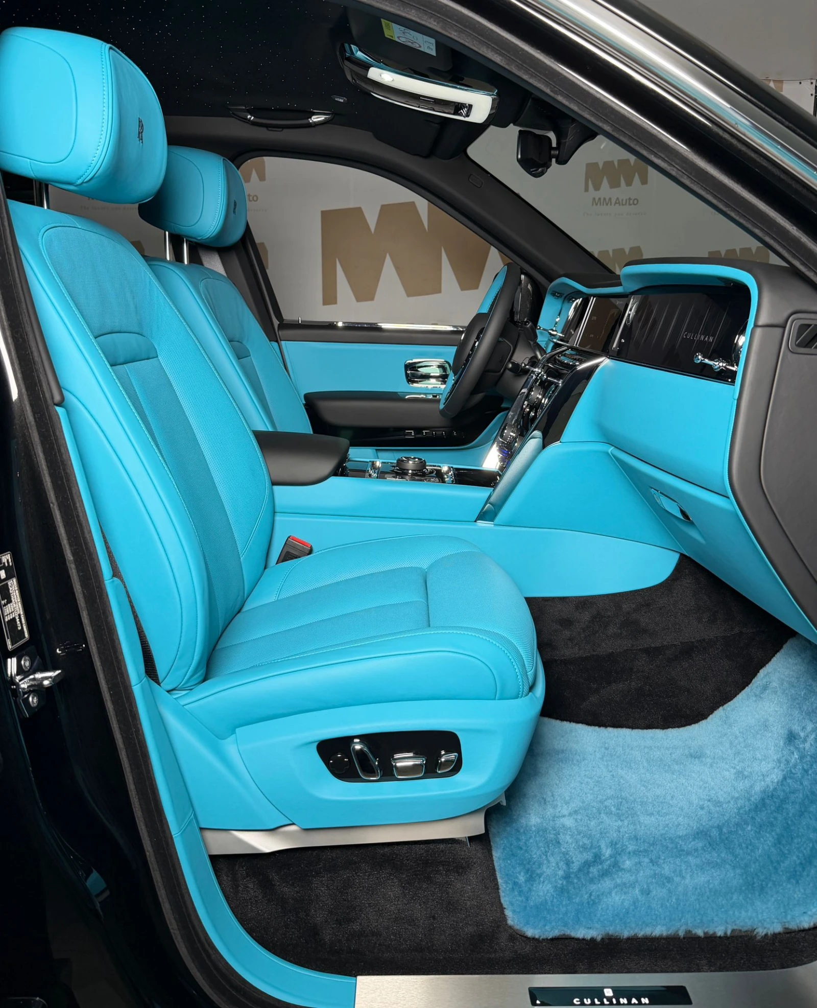 Rolls-Royce Cullinan Series II Facelift, снимка 9 - Автомобили и джипове - 53734441