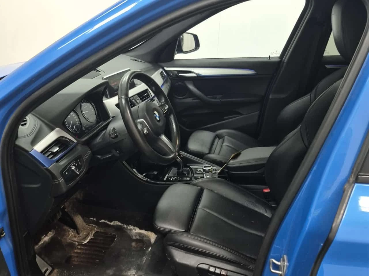 BMW X1 XDRIVE28I / M ПАКЕТ / CAMERA /АВТОКРЕДИТ , снимка 5 - Автомобили и джипове - 54942371