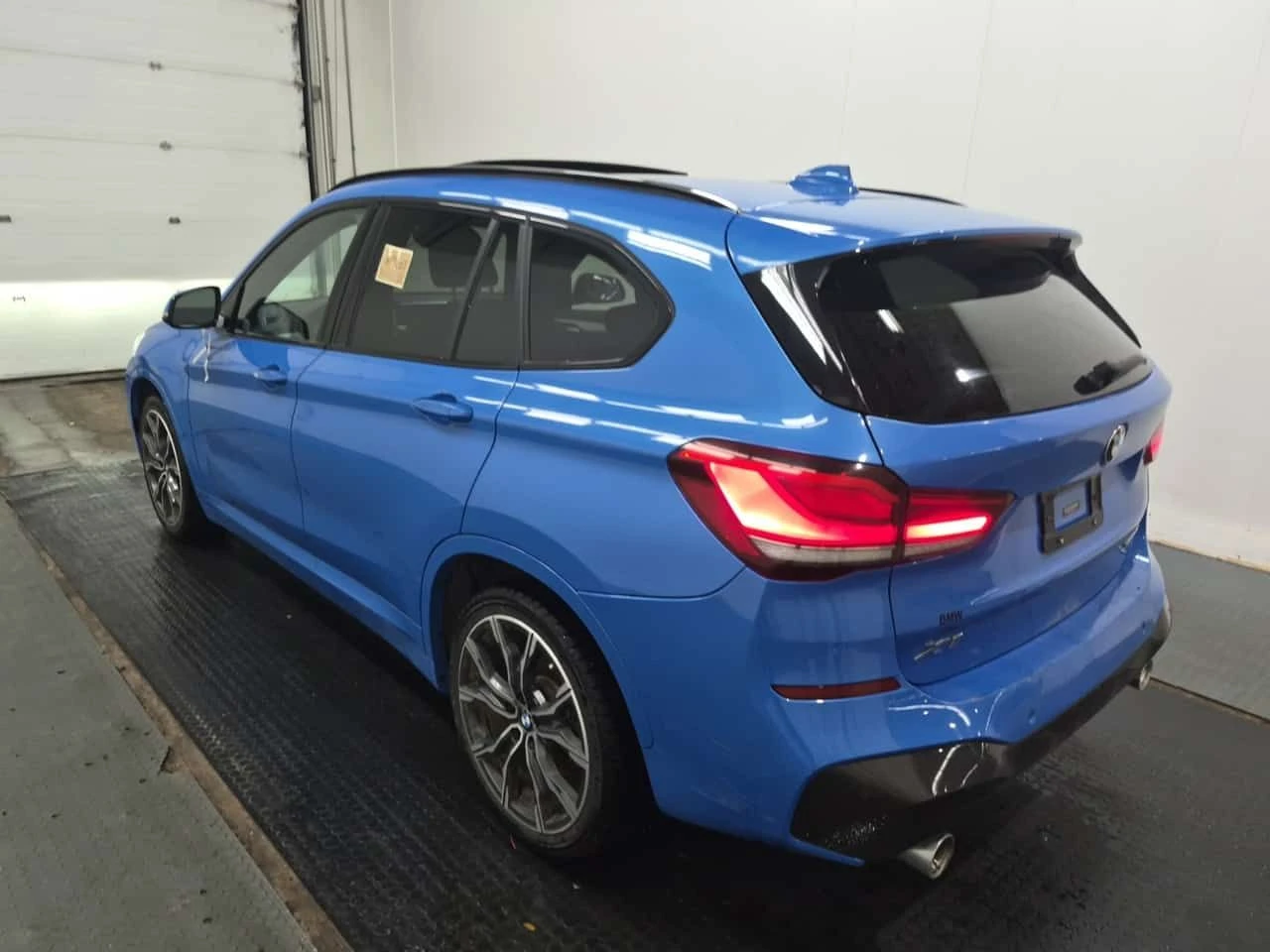 BMW X1 XDRIVE28I / M ПАКЕТ / CAMERA /АВТОКРЕДИТ , снимка 4 - Автомобили и джипове - 54942371