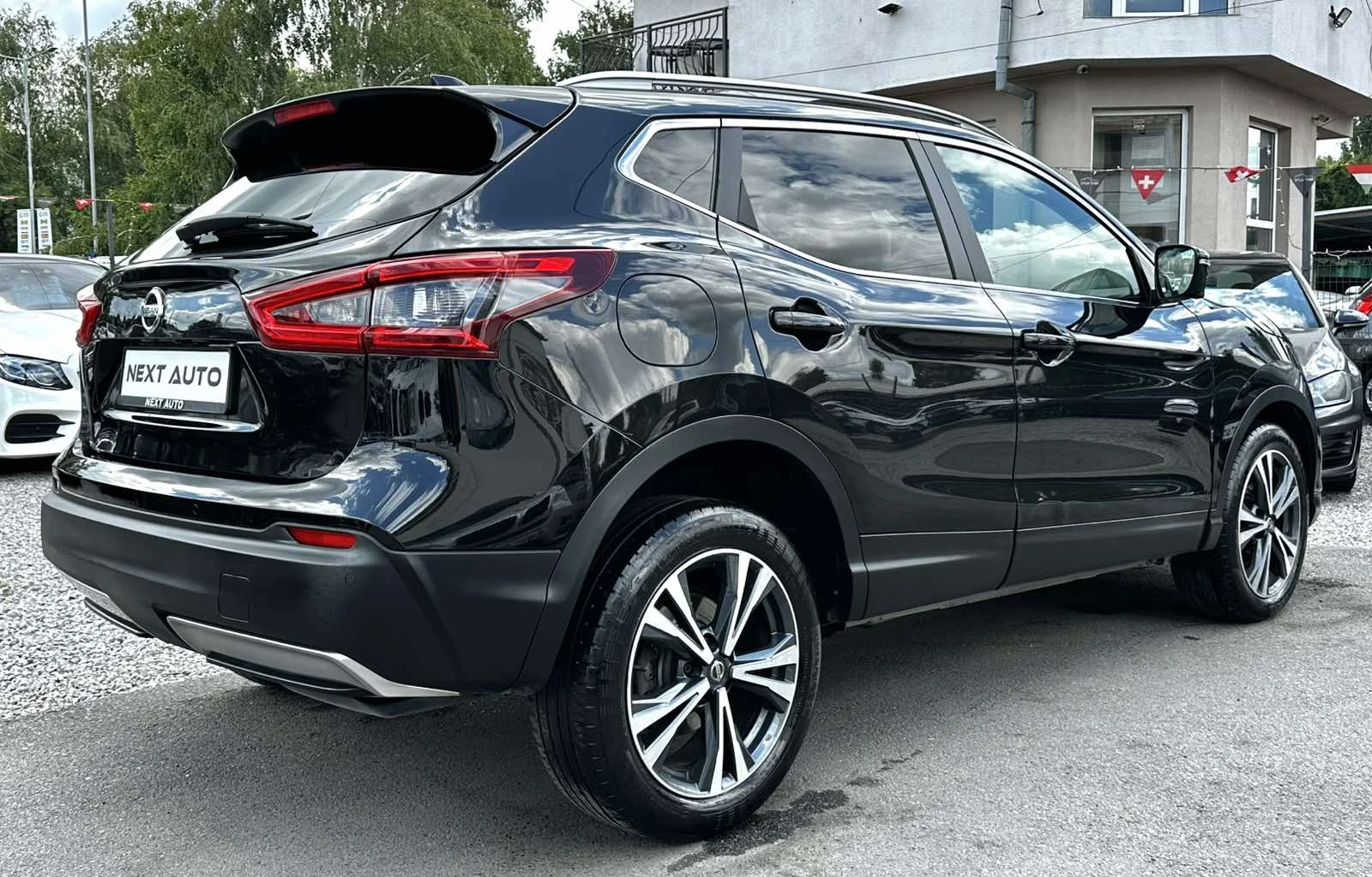 Nissan Qashqai 1.7D 150HP AWD 360'CAM PANO LANE ASSIST E6D, снимка 5 - Автомобили и джипове - 55176303