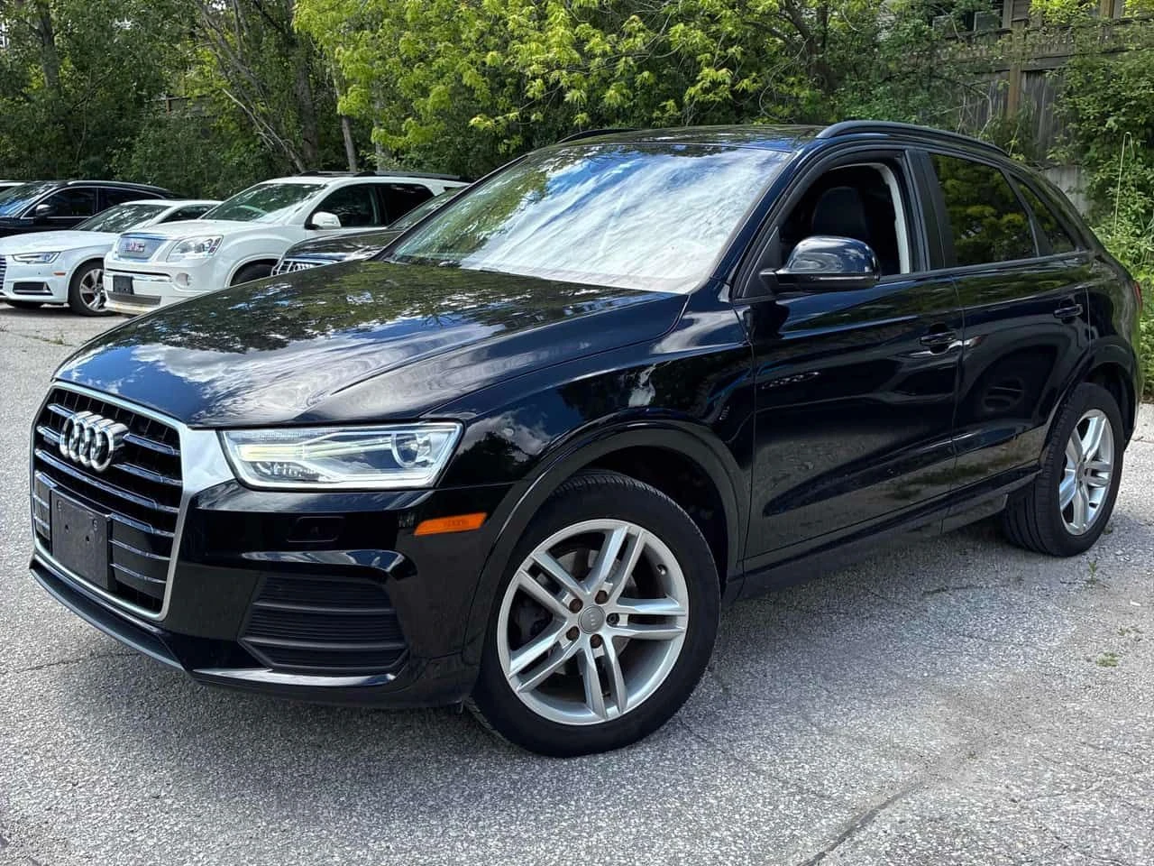 Audi Q3 * Komfort * CARFAX * ОТ ПРЕДСТАВИТЕЛСТВО * , снимка 2 - Автомобили и джипове - 55241114