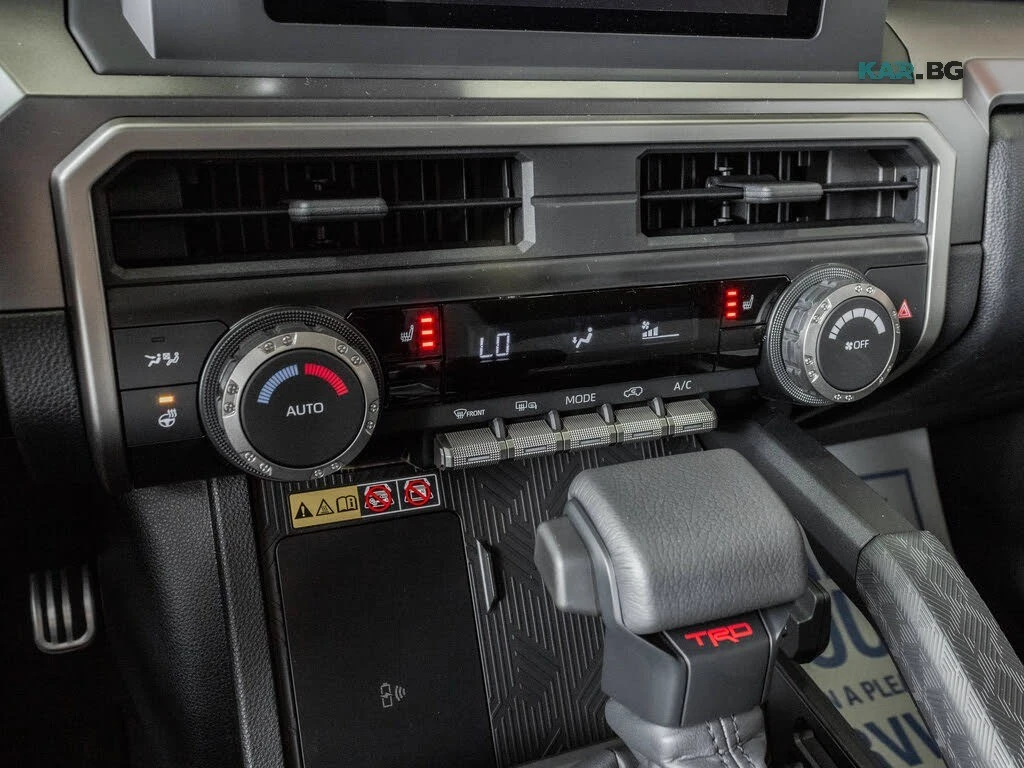 Toyota 4runner TRD* SPORT* 4WD* ПОДГРЕВ* КАМЕРА* DISTRONIC* , снимка 16 - Автомобили и джипове - 55752228