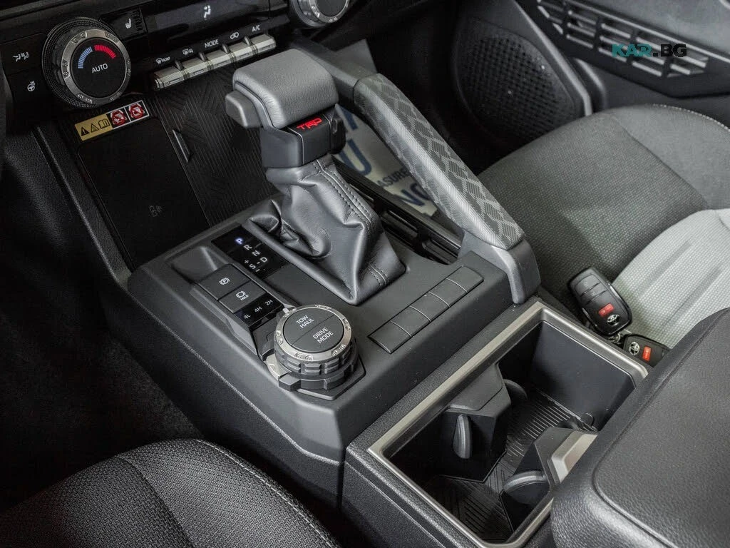Toyota 4runner TRD* SPORT* 4WD* ПОДГРЕВ* КАМЕРА* DISTRONIC* , снимка 15 - Автомобили и джипове - 55752228