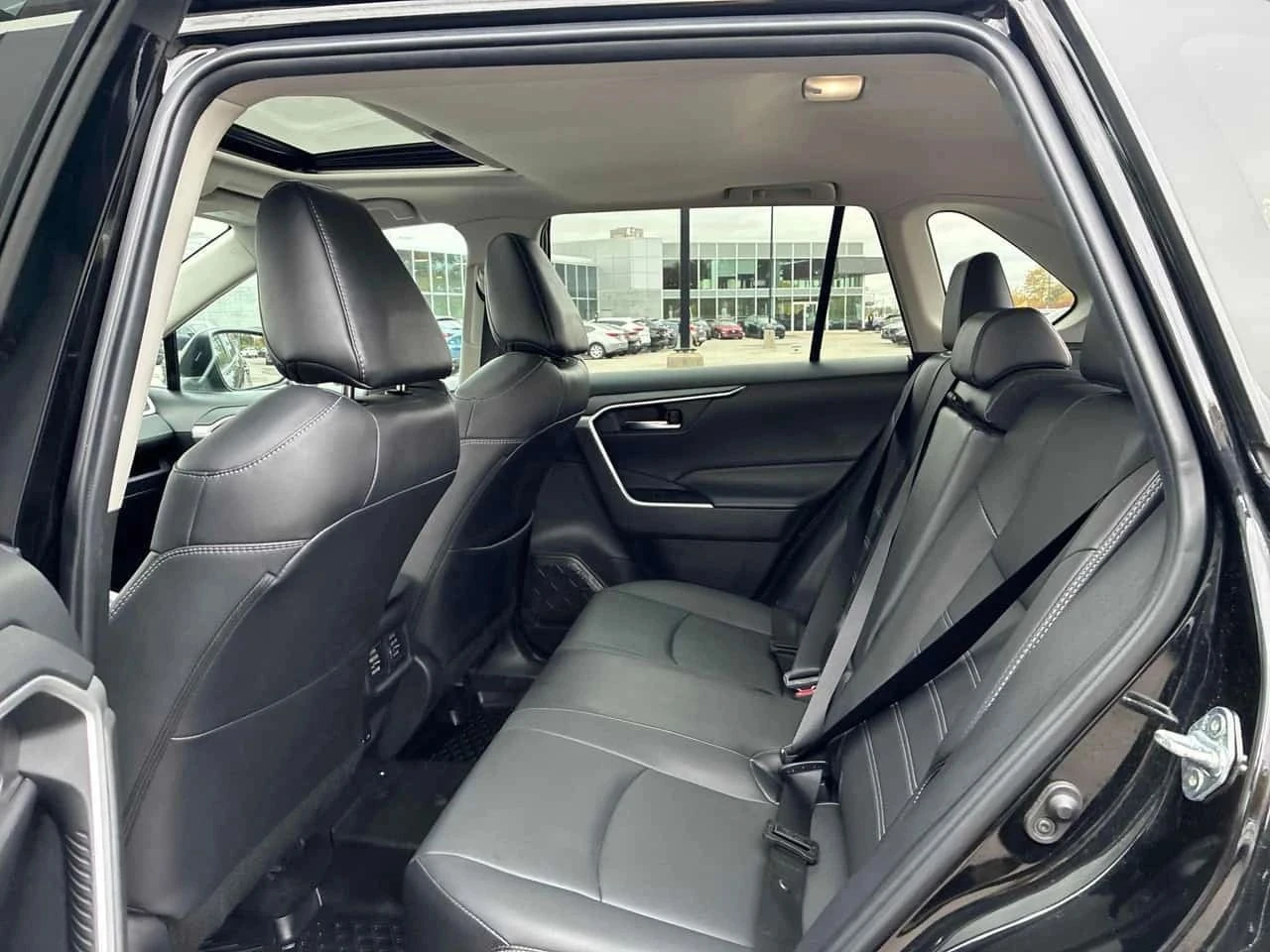 Toyota Rav4 | Mobile.bg � ����������� 13