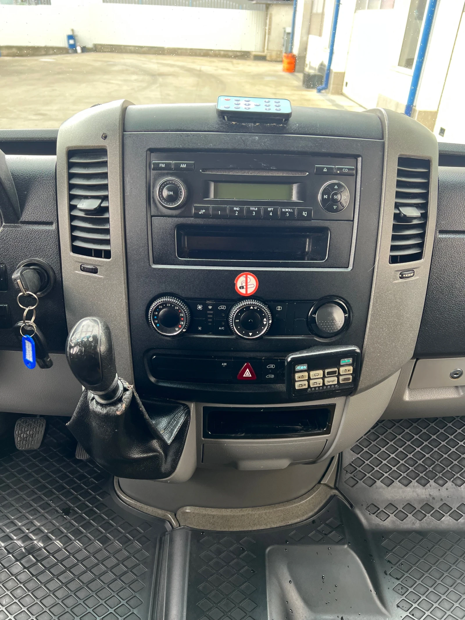 Mercedes-Benz Sprinter 513 / Б-категория / Товаропътнически / AC, снимка 15 - Бусове и автобуси - 53959606