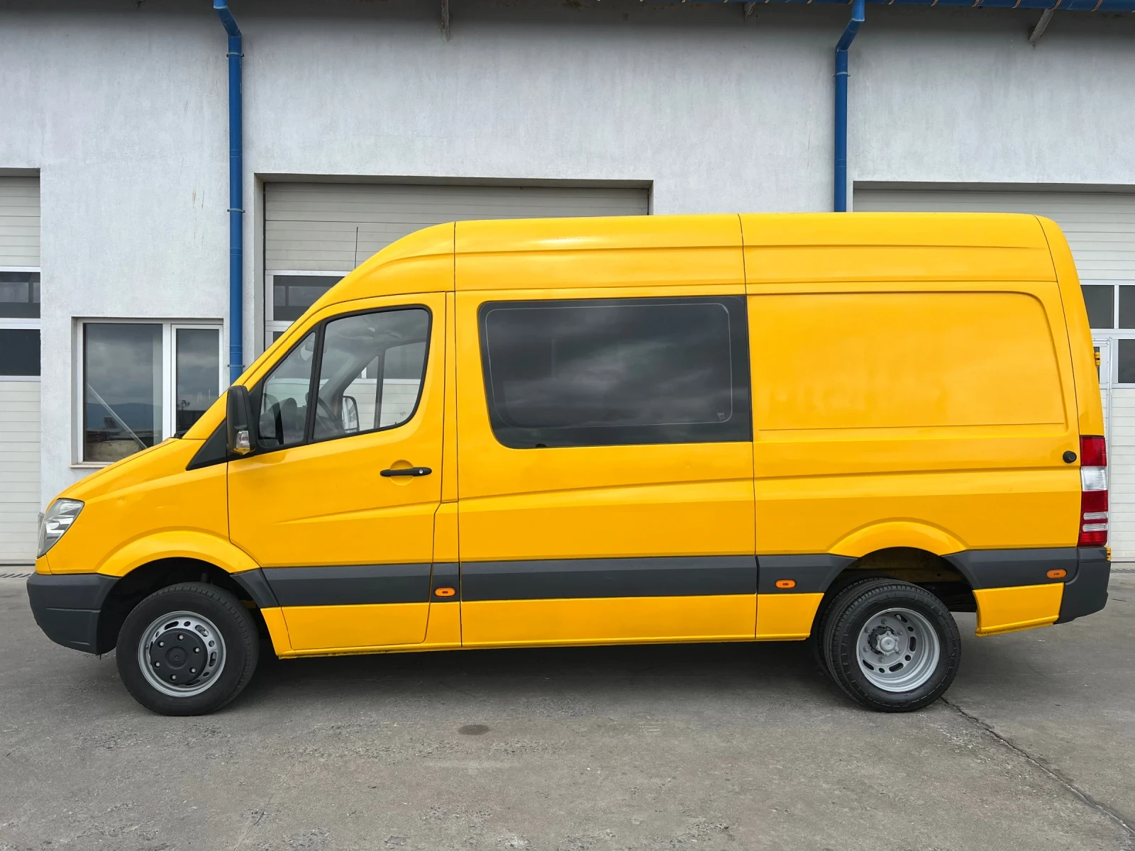 Mercedes-Benz Sprinter 513 / Б-категория / Товаропътнически / AC, снимка 4 - Бусове и автобуси - 53959606