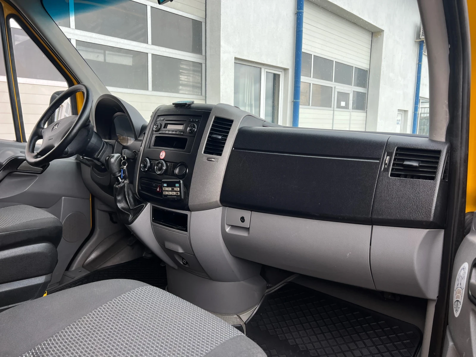 Mercedes-Benz Sprinter 513 / Б-категория / Товаропътнически / AC, снимка 12 - Бусове и автобуси - 53959606