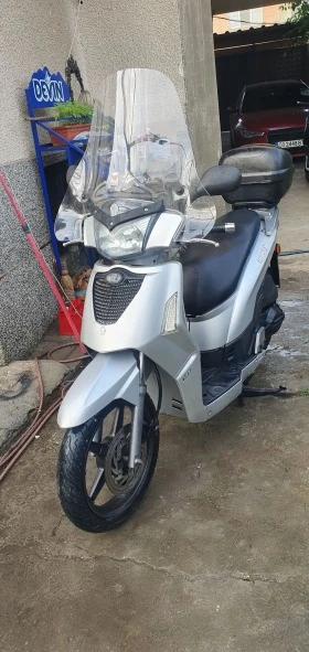 Kymco People 125s Става за А1 много лек пъргав и икономичен, снимка 7