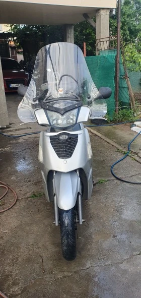 Kymco People 125s Става за А1 много лек пъргав и икономичен, снимка 4