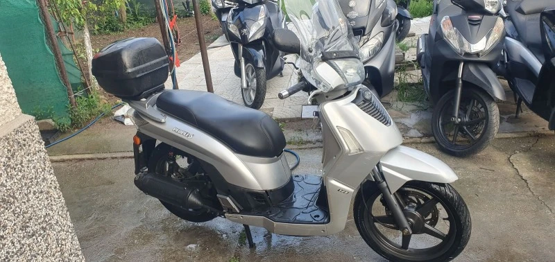 Kymco People 125s Става за А1 много лек пъргав и икономичен, снимка 2 - Мотоциклети и мототехника - 45784917