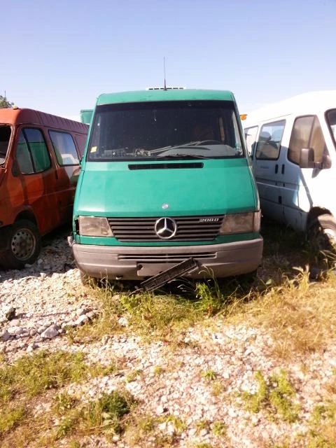 Двигател за Mercedes-Benz Sprinter 311, снимка 2 - Части - 22411057