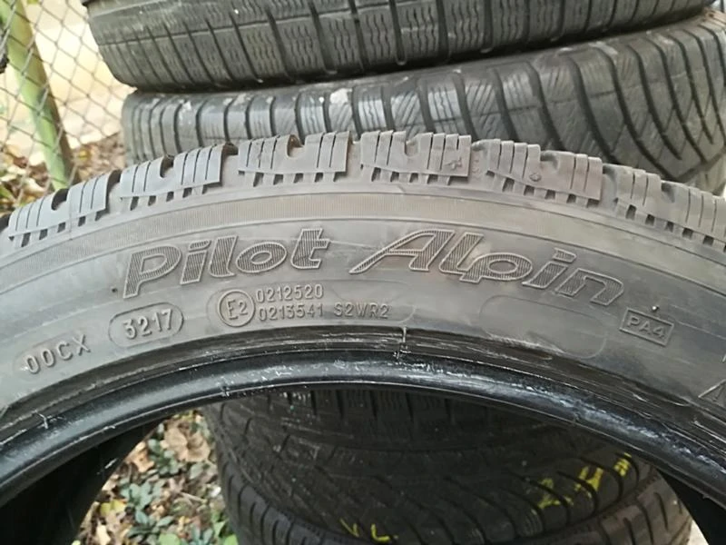 Гуми Зимни 245/45R19, снимка 5 - Гуми и джанти - 23625386