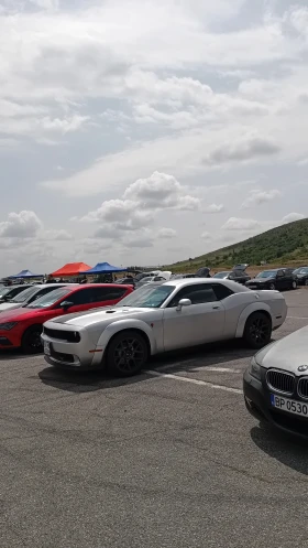 Dodge Challenger 5.7 hemi, снимка 1
