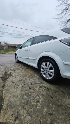Opel Astra GTC, снимка 8