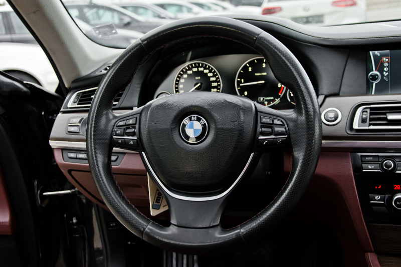 BMW 740 X-DRIVE/ FULLY LOAD /HEAD UP, снимка 9 - Автомобили и джипове - 38250233