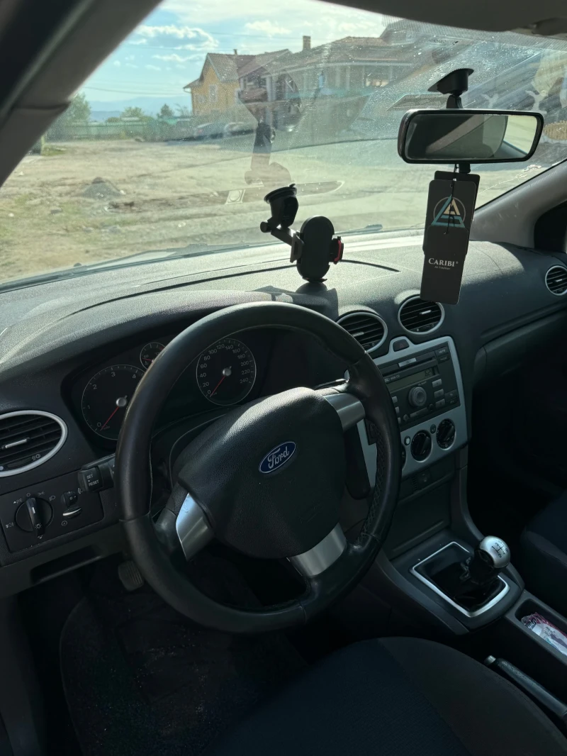 Ford Focus 1.6, снимка 6 - Автомобили и джипове - 47452004