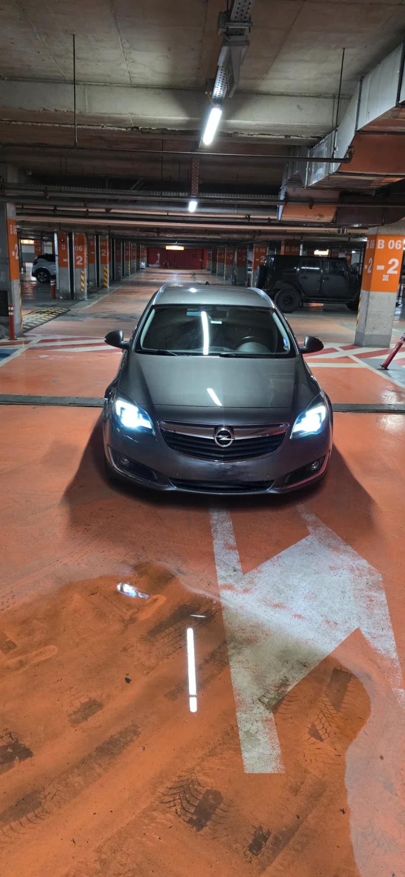 Opel Insignia, снимка 1 - Автомобили и джипове - 48201549