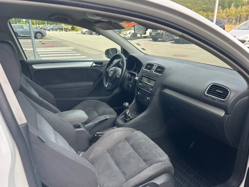 VW Golf, снимка 14 - Автомобили и джипове - 52501051
