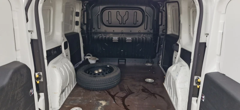Fiat Doblo 1.6 multijet 90hp avtomat, снимка 16 - Автомобили и джипове - 52133877