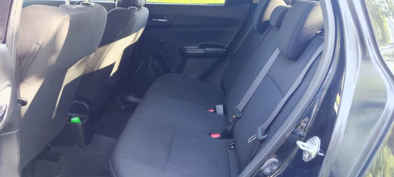 Suzuki Swift, снимка 7 - Автомобили и джипове - 52214425