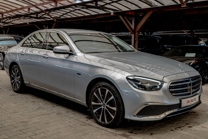 Mercedes-Benz E 300 DE/4Matic/Virtual/Sedan/, снимка 3 - Автомобили и джипове - 52389702