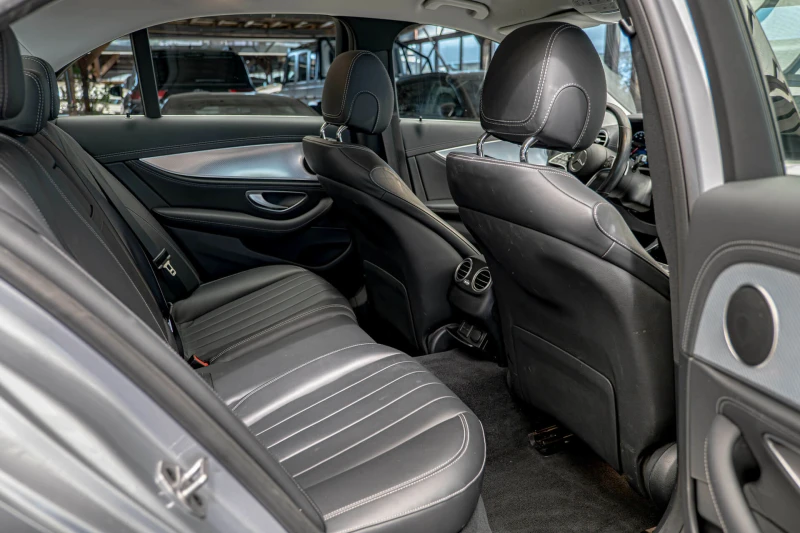 Mercedes-Benz E 300 DE/4Matic/Virtual/Sedan/, снимка 10 - Автомобили и джипове - 52389702