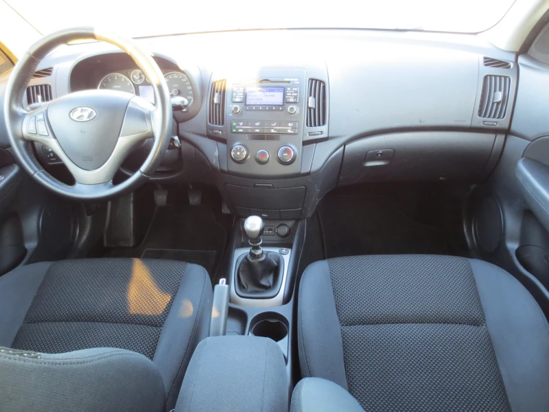 Hyundai I30 1.4 i * ГАЗ* , снимка 11 - Автомобили и джипове - 52402524