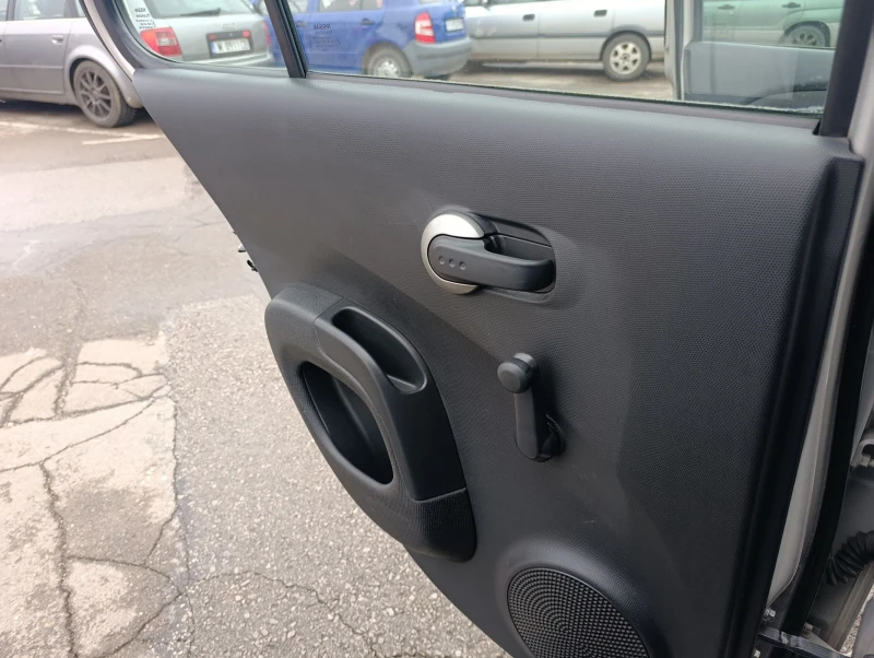 Nissan Micra, снимка 17 - Автомобили и джипове - 52669355