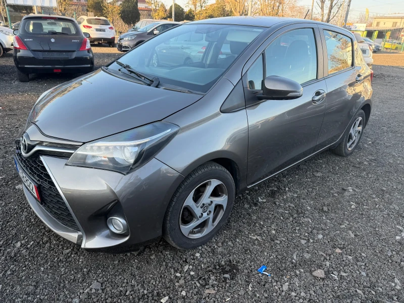 Toyota Yaris 1.3i camera led navi, снимка 3 - Автомобили и джипове - 52815432