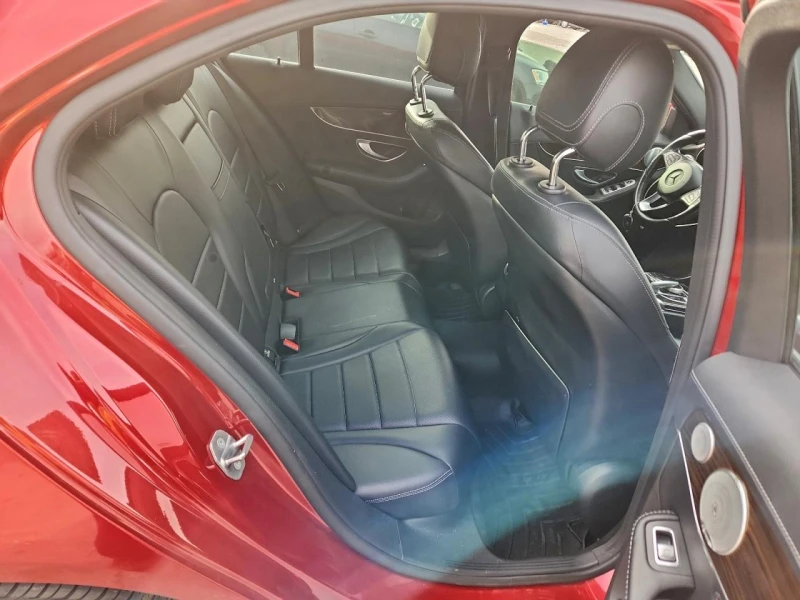 Mercedes-Benz C 300 4MATIC , снимка 10 - Автомобили и джипове - 53031754