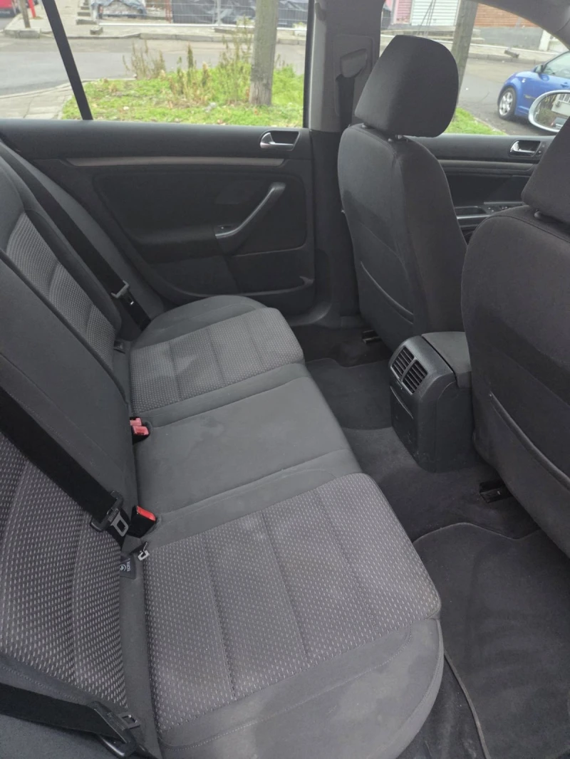 VW Golf, снимка 6 - Автомобили и джипове - 53213368