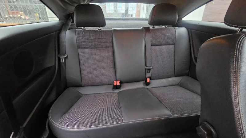 Opel Astra GTC, снимка 11 - Автомобили и джипове - 53298675