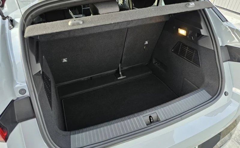 Renault Megane 60, снимка 8 - Автомобили и джипове - 53501516