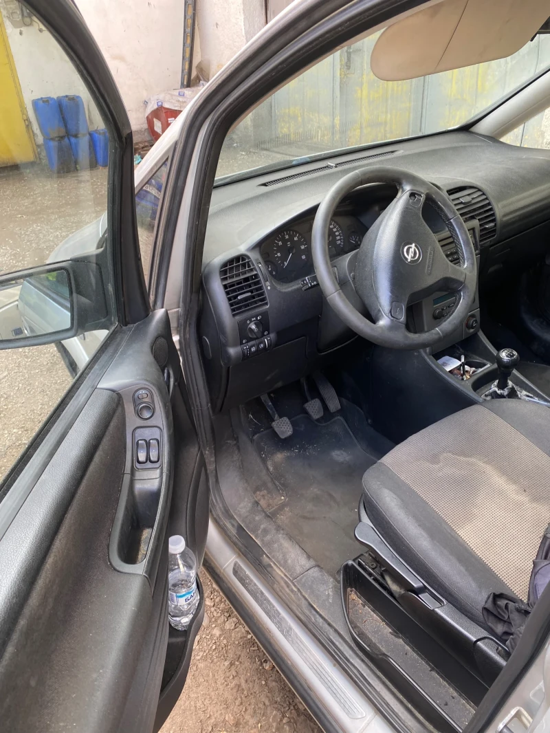 Opel Zafira, снимка 6 - Автомобили и джипове - 53503452